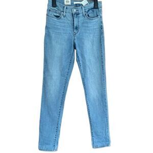 New with tags Levi’s 311 Slimming Skinny jeans, size 28/30.